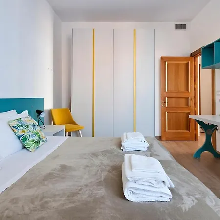 Apartahotel De Franchis - Smart Lecce